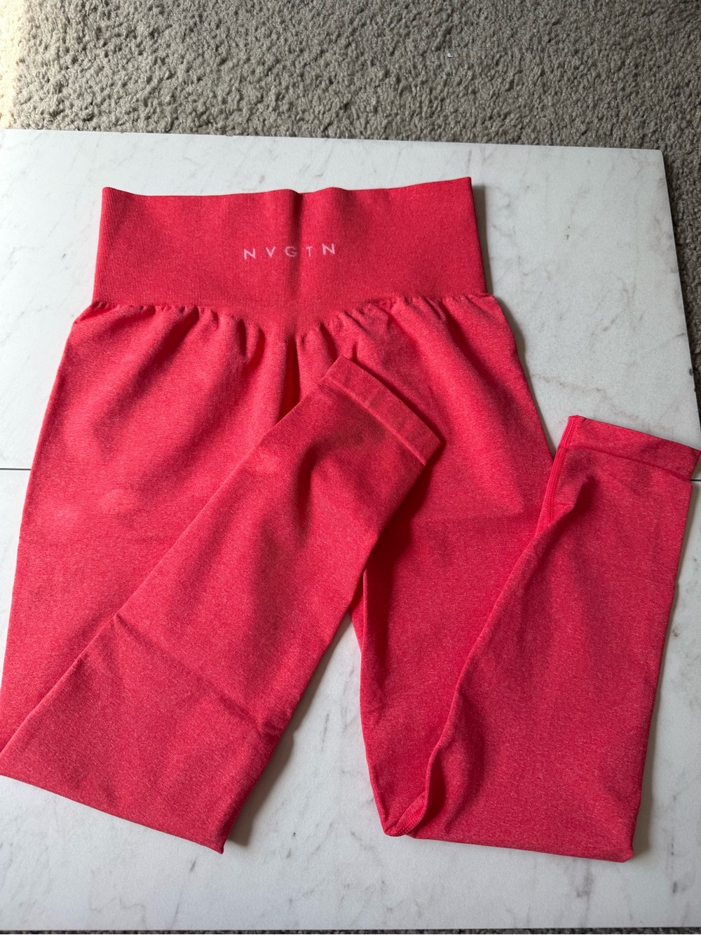 NVGTN NV Seamless Leggings - Candy Apple Red - size medium